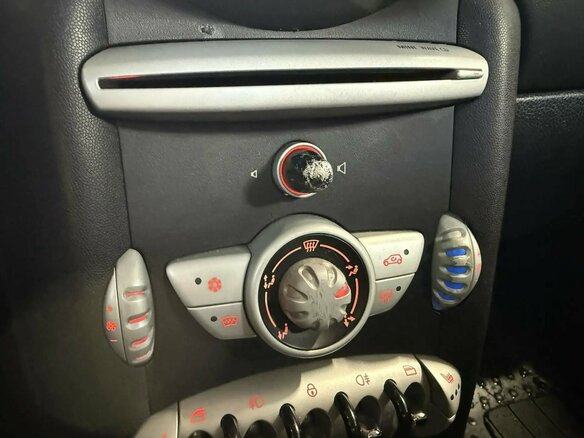 2007 Mini Hatch One II (R56), бежевый, 791800 рублей - вид 10