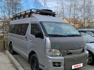 2008 Toyota HiAce H200, серебристый, 1400000 рублей, вид 3