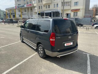 2019 Hyundai H-1 II Рестайлинг 2, серый, 2600000 рублей, вид 4