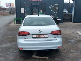 2017 Volkswagen Jetta VI Рестайлинг, белый, 1300000 рублей, вид 4