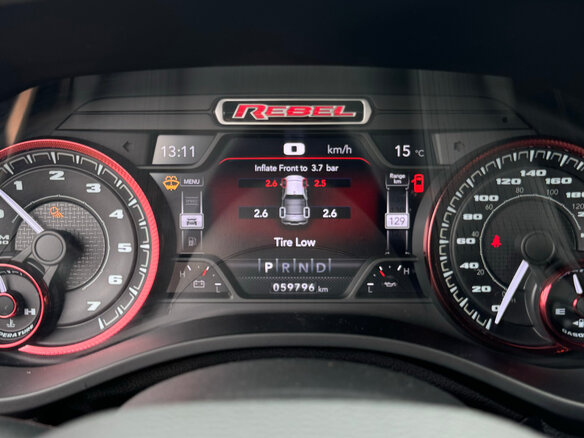 2019 Ram 1500 Quad Cab V, чёрный, 7500000 рублей - вид 12