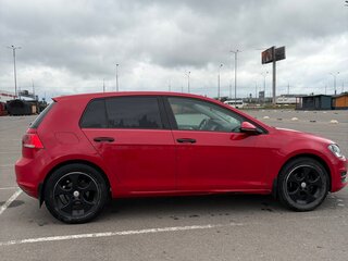 2014 Volkswagen Golf VII, красный, 790000 рублей, вид 4