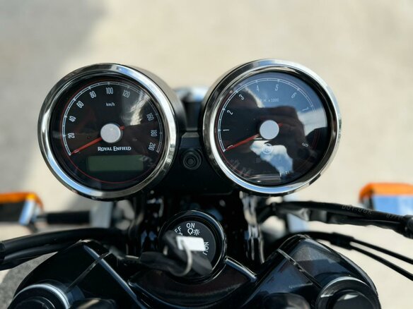 2025 Royal Enfield Interceptor 650, синий, 703000 рублей - вид 6