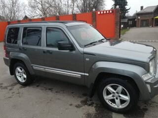 2012 Jeep Cherokee IV (KK), серебристый, 1900000 рублей, вид 3