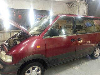 1993 Nissan Largo III (W30), красный, 400000 рублей, вид 4