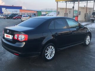 2010 Volkswagen Jetta V, чёрный, 799000 рублей, вид 5