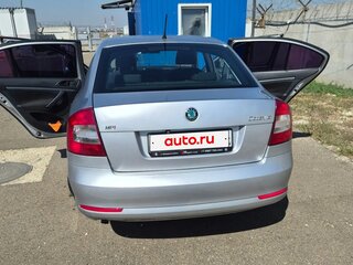 2011 Skoda Octavia II (A5) Рестайлинг, серебристый, 530000 рублей, вид 4