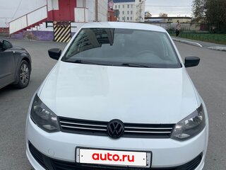 2015 Volkswagen Polo V, белый, 690000 рублей, вид 3