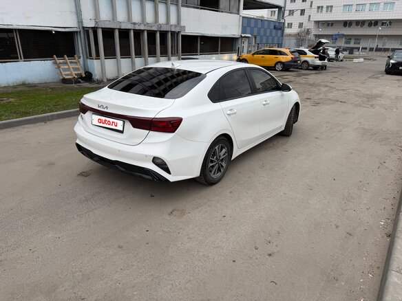 2021 Kia K3 II Рестайлинг, белый, 1840000 рублей - вид 5