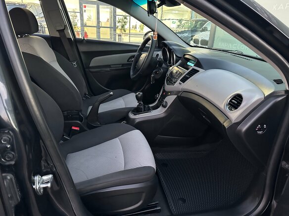 2012 Chevrolet Cruze I, чёрный, 697000 рублей - вид 6