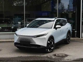 2026 Omoda C7, серебристый, 3464010 рублей, вид 1