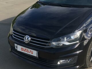 2015 Volkswagen Polo V Рестайлинг, чёрный, 835000 рублей, вид 2