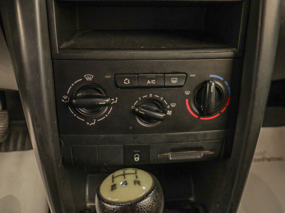 2006 Peugeot 207 I, чёрный, 459000 рублей - вид 10