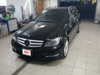 2013 Mercedes-Benz C-Класс 200 III (W204) Рестайлинг, чёрный, 1650000 рублей, вид 2