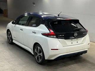 2017 Nissan Leaf II (ZE1), белый, 1999999 рублей, вид 4
