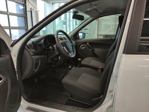 2026 Lada (ВАЗ) Granta I Рестайлинг, белый, 1068000 рублей - вид 12