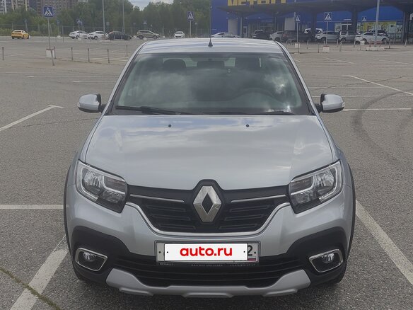 2022 Renault Logan Stepway II Рестайлинг, серебристый, 1350000 рублей - вид 1