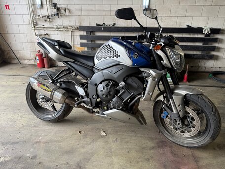 2010 Yamaha FZ1, синий, 650000 рублей, вид 1