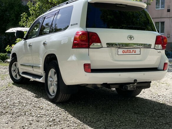 2012 Toyota Land Cruiser 200 Series Рестайлинг 1, белый, 4600000 рублей - вид 5