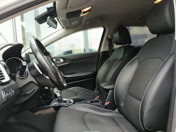 2018 Kia Ceed III, серебристый, 1589000 рублей - вид 19