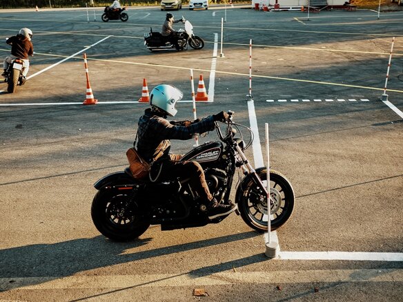 2012 Harley-Davidson Sportster 883, чёрный, 780000 рублей