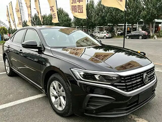 2023 Volkswagen Passat B8 Рестайлинг, чёрный, 1950700 рублей, вид 1
