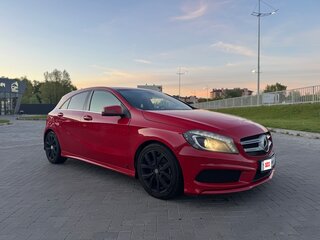 2013 Mercedes-Benz A-Класс 180 III (W176), красный, 1600000 рублей, вид 1