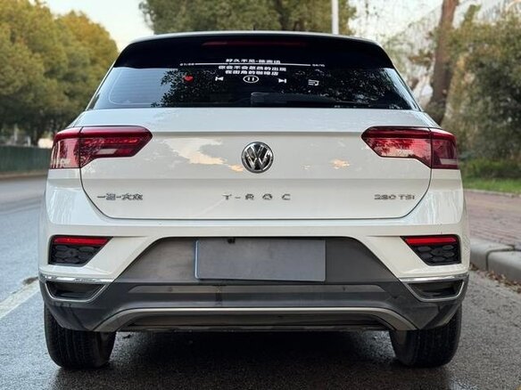 2021 Volkswagen T-Roc I, белый, 1700000 рублей - вид 4