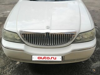 2004 Lincoln Town Car III Рестайлинг, белый, 1550000 рублей, вид 2