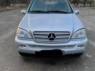 2002 Mercedes-Benz M-Класс 400 I (W163) Рестайлинг, серебристый, 1000000 рублей, вид 1
