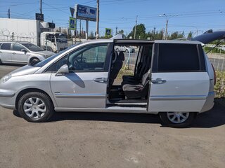 2009 Peugeot 807 I Рестайлинг, серебристый, 695000 рублей, вид 5