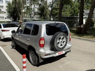 2004 Chevrolet Niva I, белый, 200000 рублей, вид 4