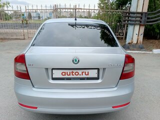2011 Skoda Octavia II (A5) Рестайлинг, серебристый, 1100000 рублей, вид 3