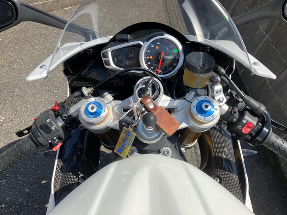 2014 Triumph Daytona 675, белый, 730000 рублей - вид 2