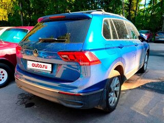 2021 Volkswagen Tiguan II Рестайлинг, синий, 2500000 рублей, вид 3