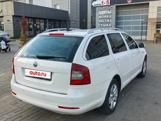 2012 Skoda Octavia II (A5) Рестайлинг, белый, 822000 рублей, вид 3