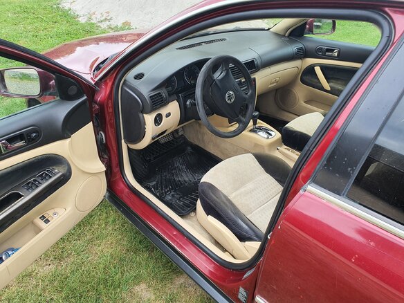 2001 Volkswagen Passat B5 Рестайлинг, красный, 450000 рублей - вид 3