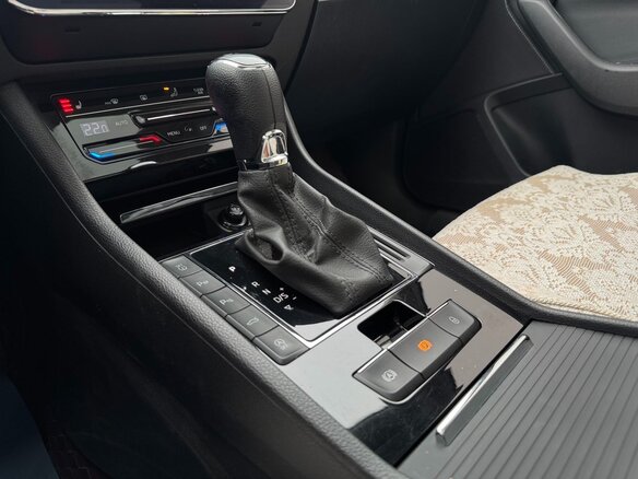2023 Skoda Superb III Рестайлинг, белый, 2350000 рублей - вид 14