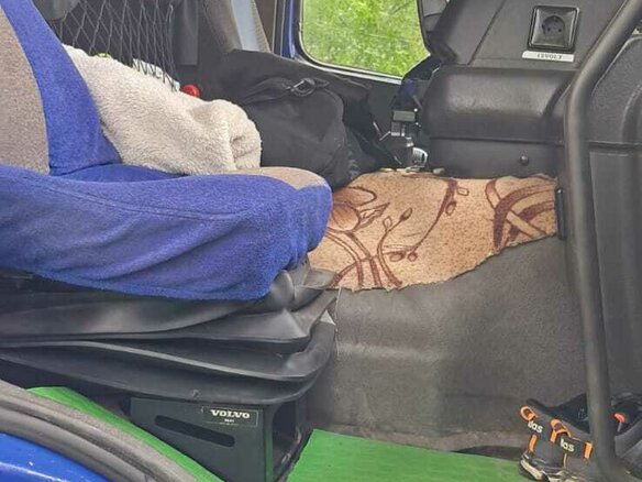 2000 Volvo FM, синий, 1100000 рублей - вид 6