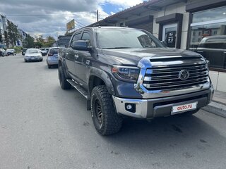 2018 Toyota Tundra CrewMax II Рестайлинг, серый, 6450000 рублей, вид 1