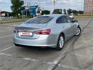 2019 Chevrolet Malibu IX Рестайлинг, серебристый, 1650000 рублей, вид 4