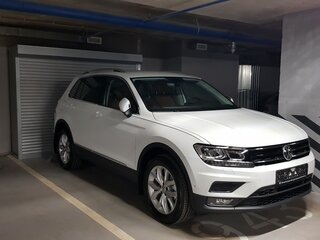 2018 Volkswagen Tiguan II, белый, 2400000 рублей, вид 2