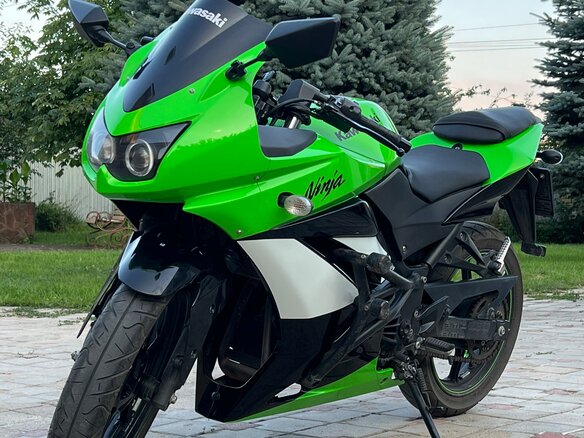 2009 Kawasaki Ninja 250R, зелёный, 350000 рублей