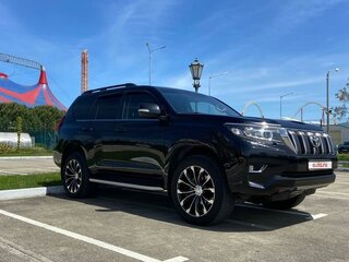 2018 Toyota Land Cruiser Prado 150 Series Рестайлинг 2, чёрный, 6100000 рублей, вид 2