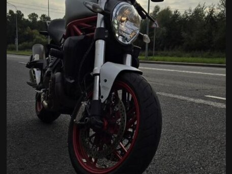 2014 Ducati Monster 821, белый, 630000 рублей, вид 2