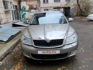 2011 Skoda Octavia II (A5) Рестайлинг, серый, 460000 рублей, вид 1