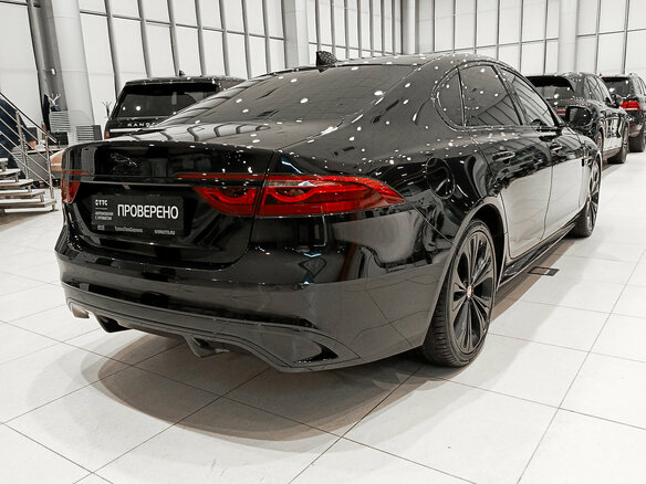 2023 Jaguar XF II Рестайлинг, чёрный, 4680000 рублей - вид 4