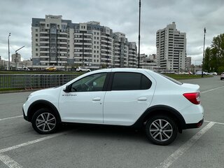 2022 Renault Logan Stepway II Рестайлинг, белый, 1549000 рублей, вид 5