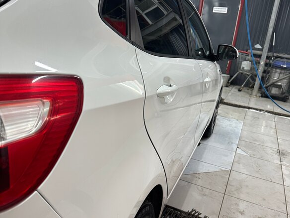 2015 Kia Rio III, белый, 940000 рублей - вид 10