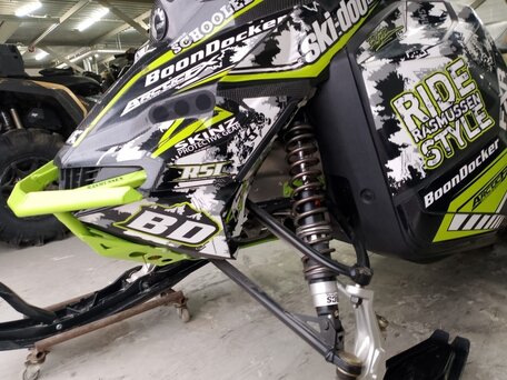 2016 BRP Ski-Doo Summit 800, чёрный, 900000 рублей, вид 3